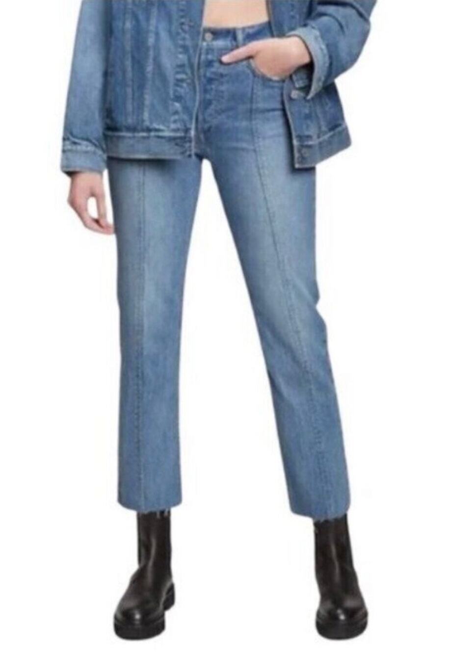 GAP Cheeky Straight High Rise Cropped Jeans Size 10 Light Indigo Blue Button Fly